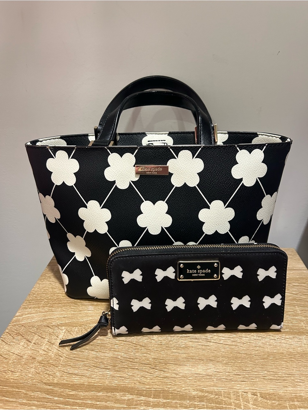 Kate Spade Black & White Floral Tote Bag with wallet